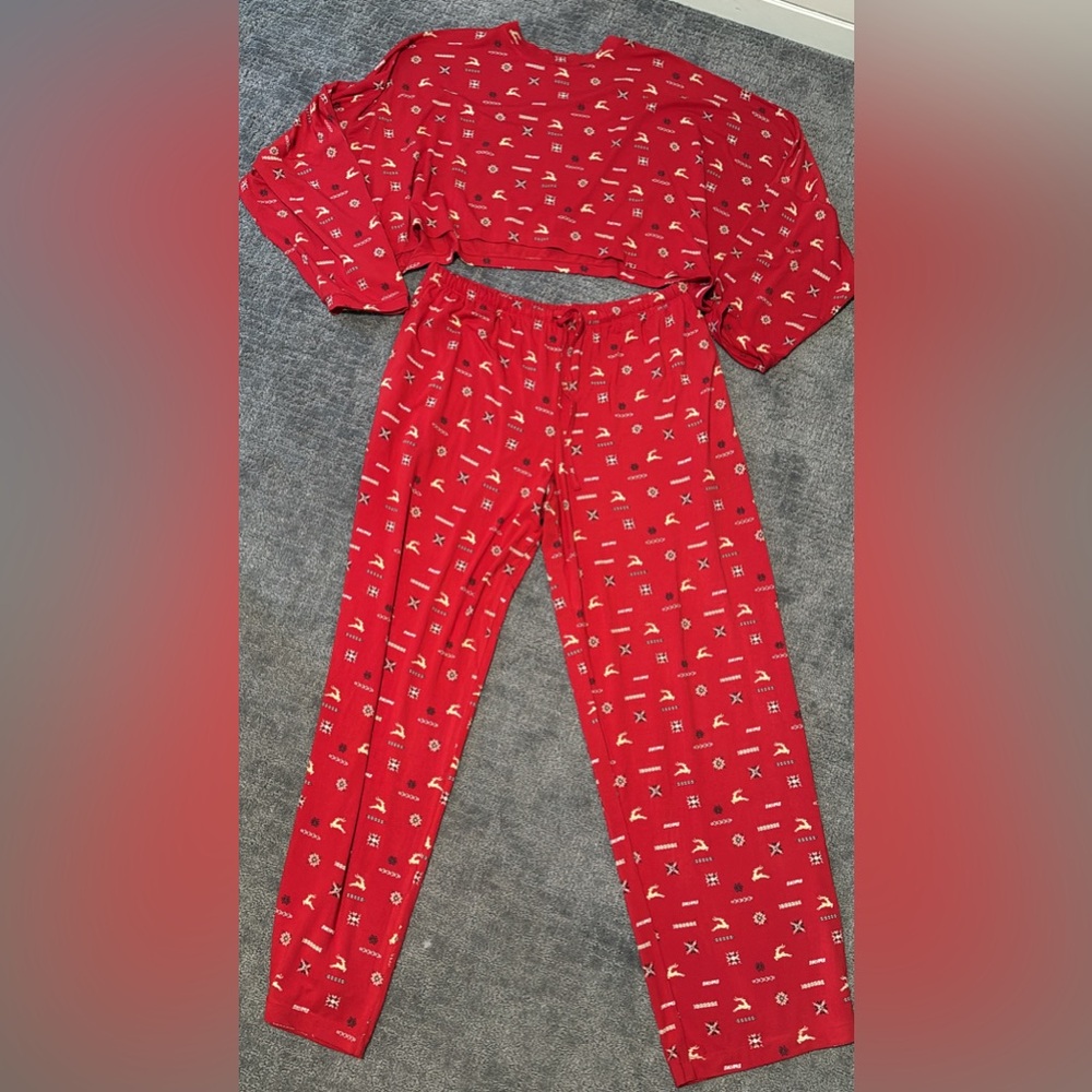 SKIMS Red Women's Pajama Set with Iconic Patterns